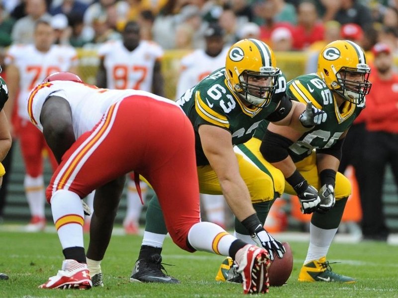 Packers All-Pro center Corey Linsley excels at a team-first position